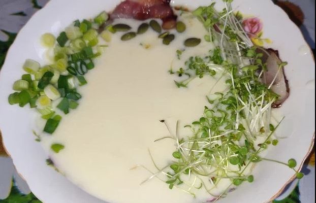 Сырный суп с цветной капустой.